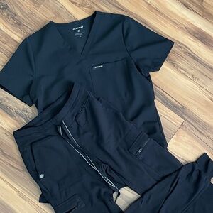 Jaanuu Black Scrub Set women’s XS tall knit legging pants v neck top like new